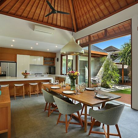 Villa Odyssey Seminyak  Ngoại thất bức ảnh