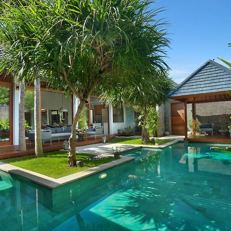 Villa Odyssey Seminyak  Ngoại thất bức ảnh